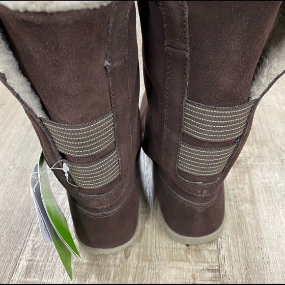 CROCS Adela mahogany khaki brown suede and ivory sherpa fold over boots 5 NIB - Picture 4 of 6